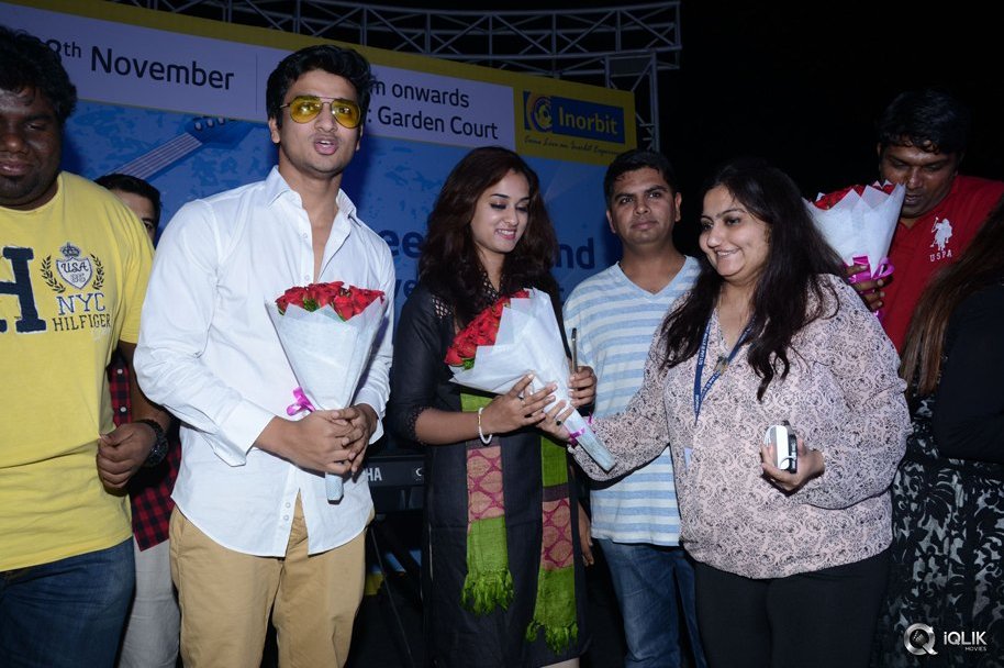 Shankarabharanam-Movie-Flash-Mob-at-Inorbit-Mall